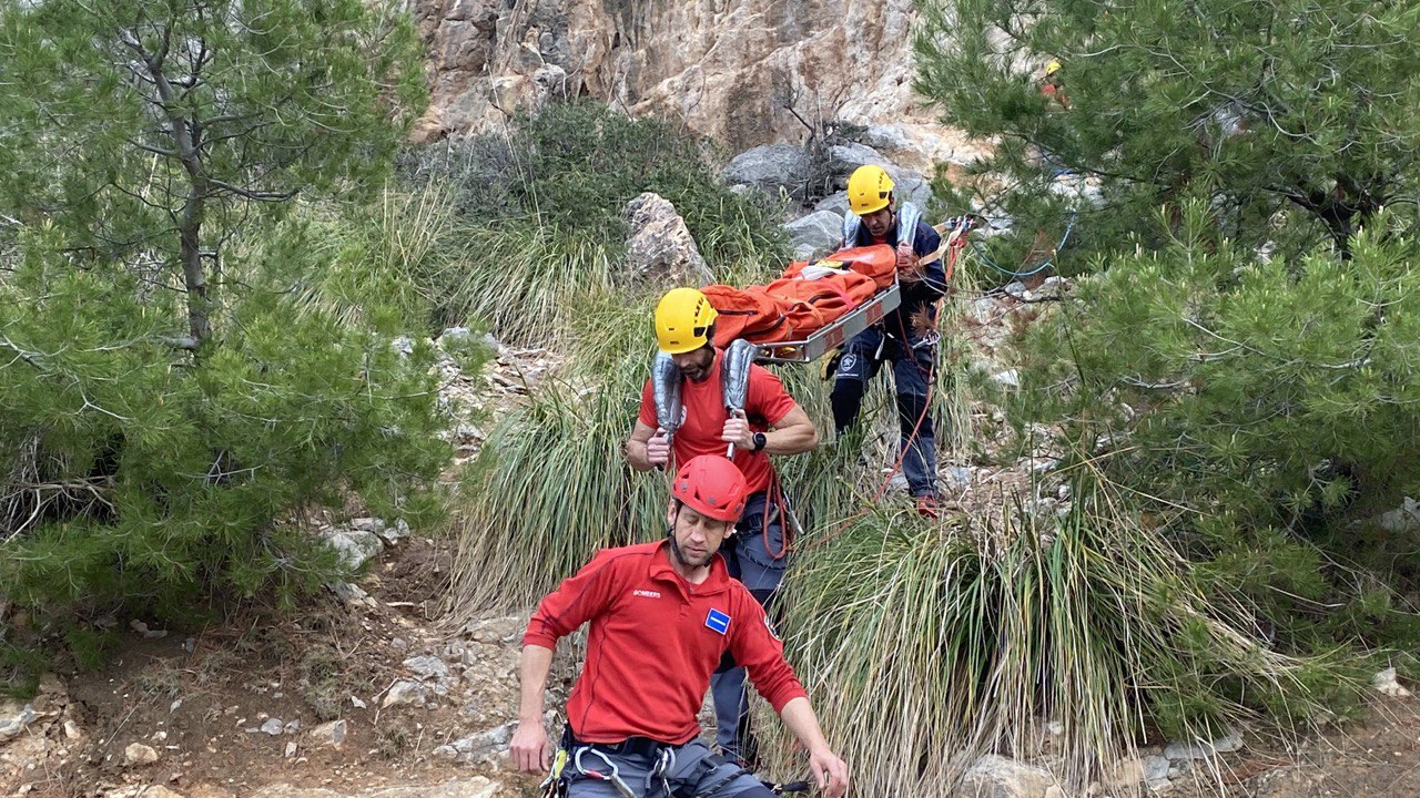 Jornada de formación conjunta del Grup de Rescat de Muntanya de los Bombers de Mallorca.